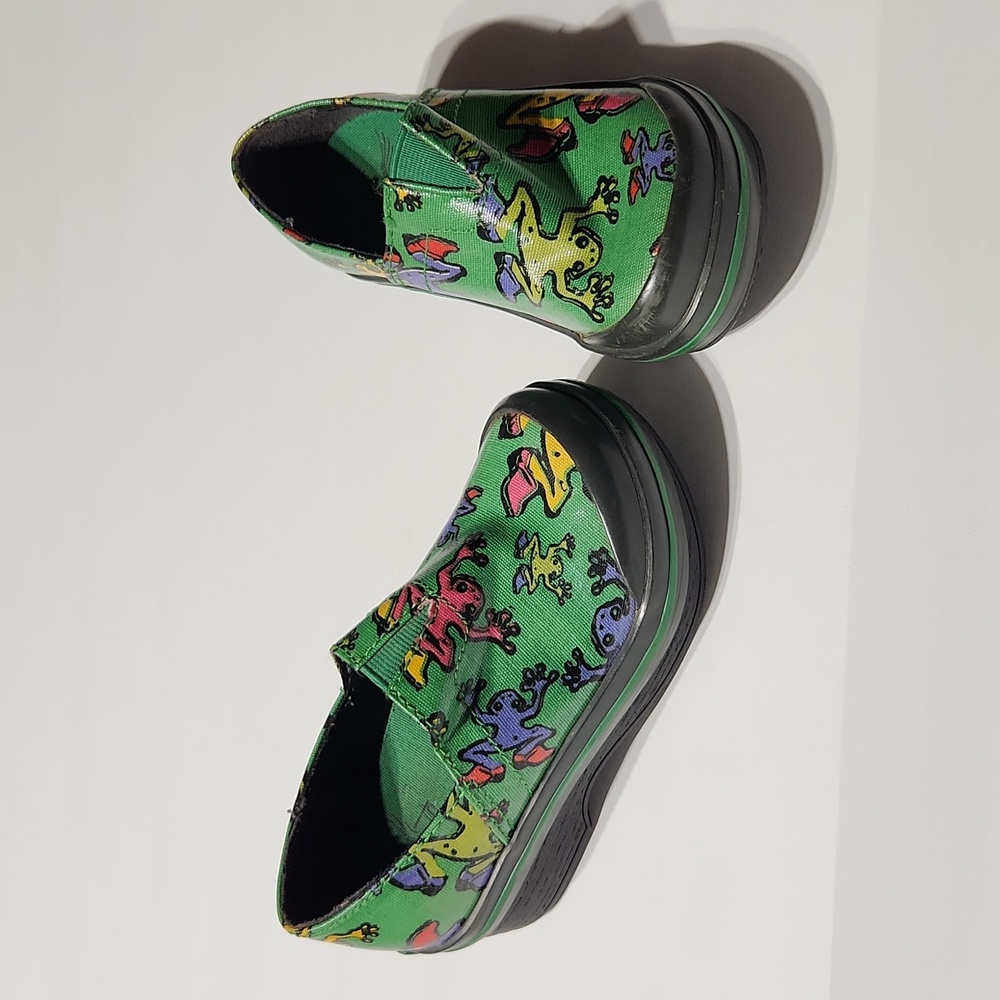 Dansko Vesta frog print rain shoe clog, sz 26/9.5.